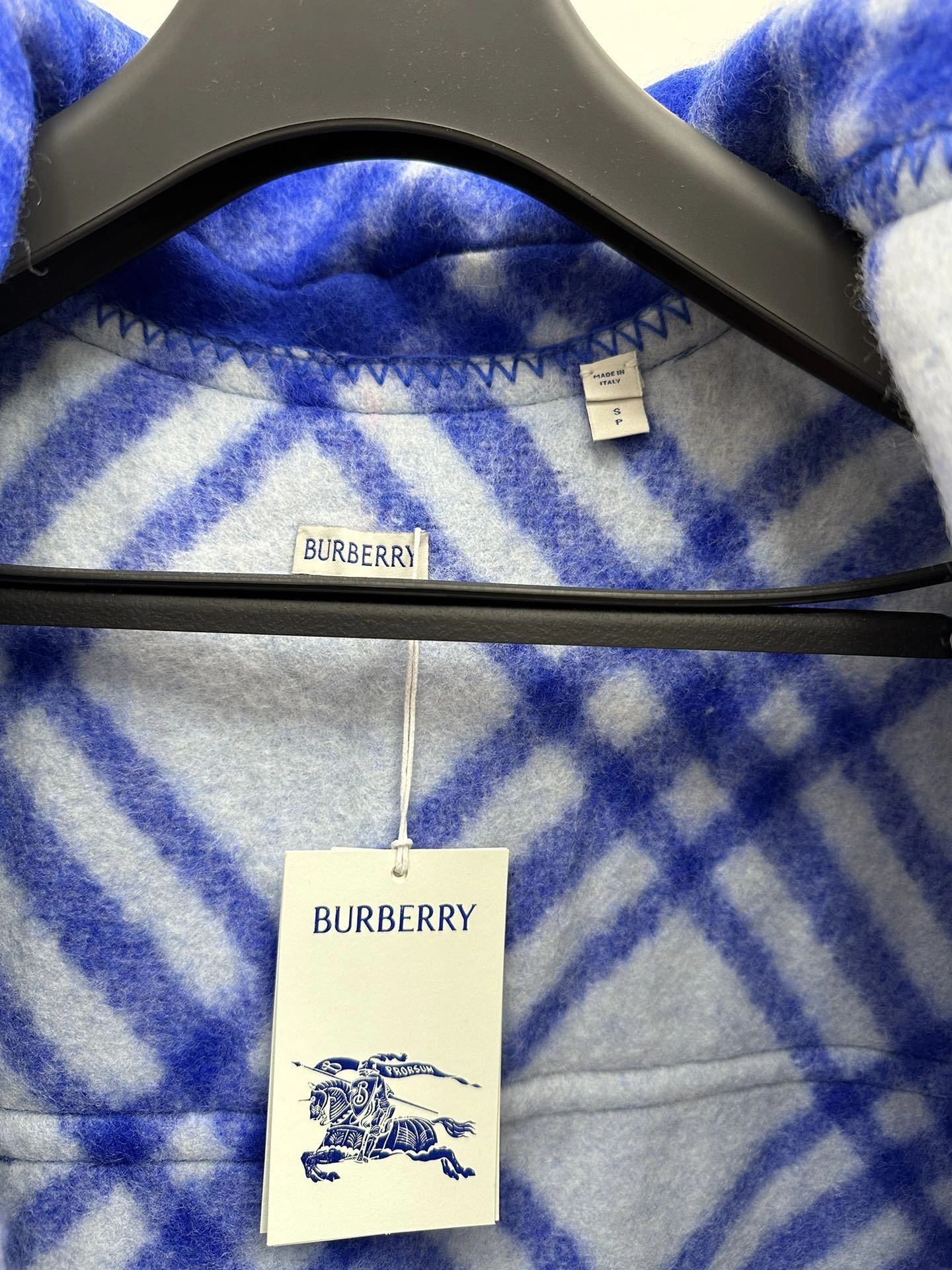 wg.luxury- 2ur25rry wool item:D-F409L2321